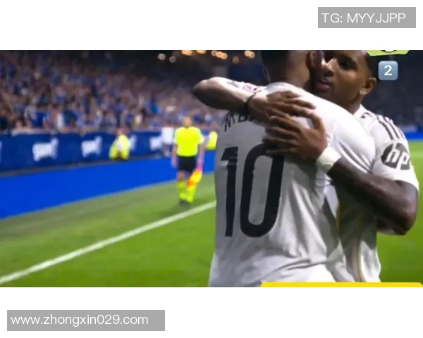 足球明星进球瞬间回顾各大联赛经典进球盘点与精彩时刻分享